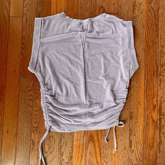 light pastel purple muscle tee ruched tank top - Picture 7 of 8